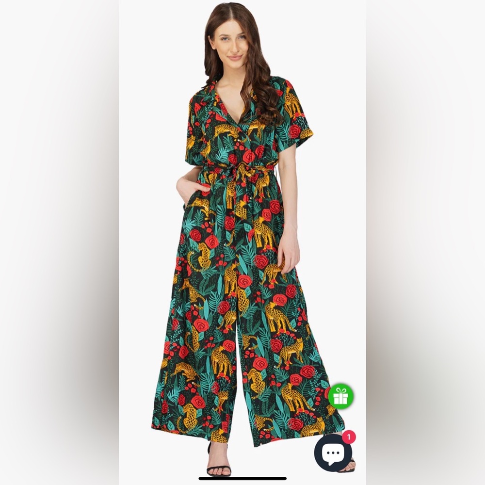 America & Beyond | JAGUAR PARADISE BLACK ANIMAL PRINT JUMPSUIT - Size Small